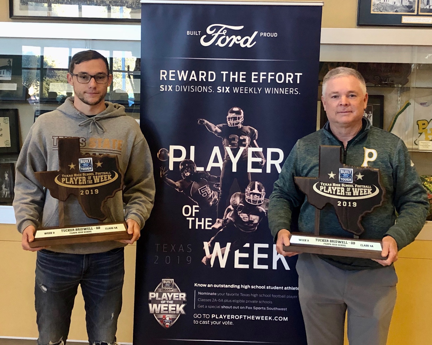 490662_73c3a72be98849dfb1d3a32b4eb6212e~mv2_d_1500_1201_s_2.jpg | Press Pass Sports Pampa’s Bridwell honored with Built Ford Tough trophy
