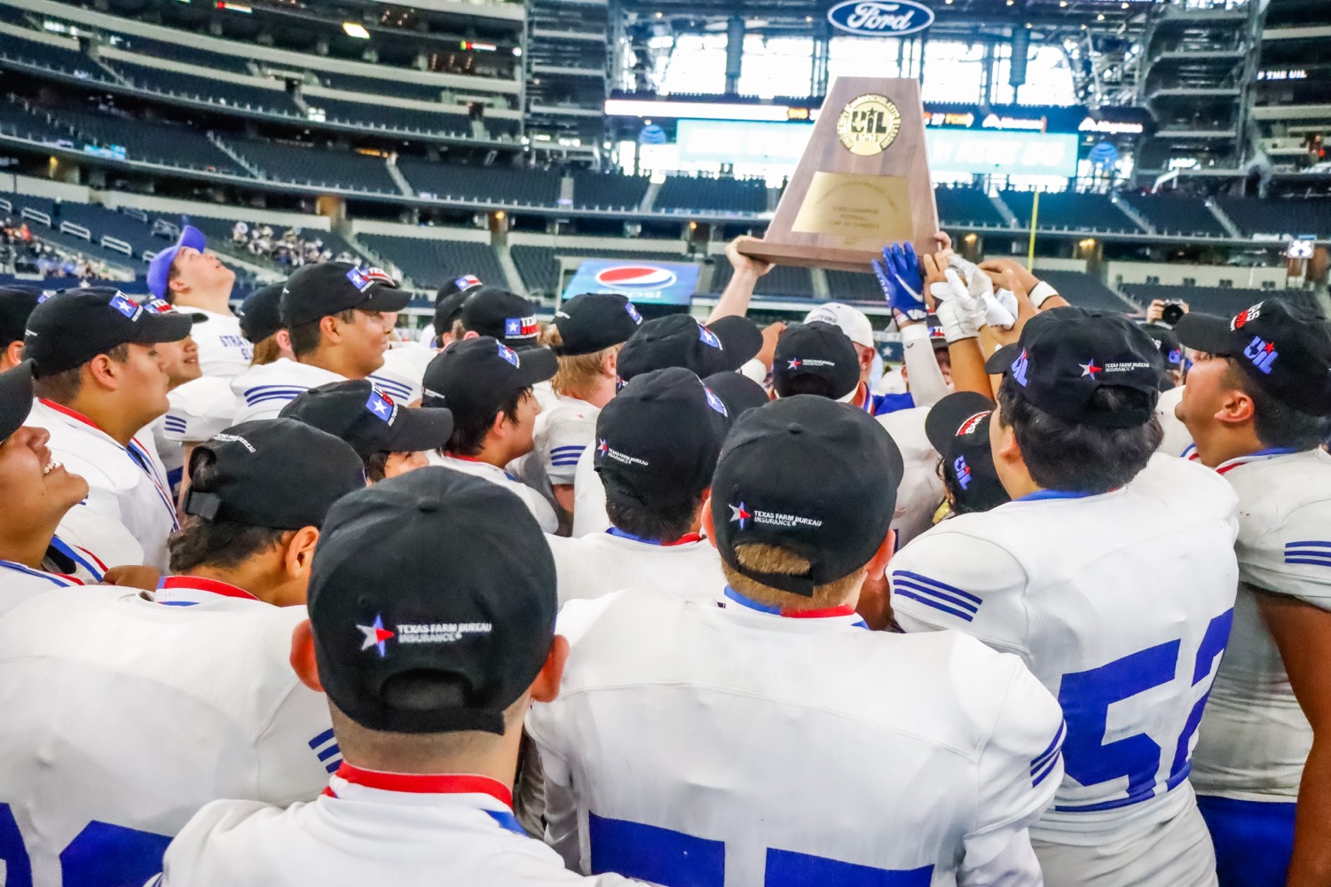 [Photo gallery] Stratford Elks win fourth state title in program