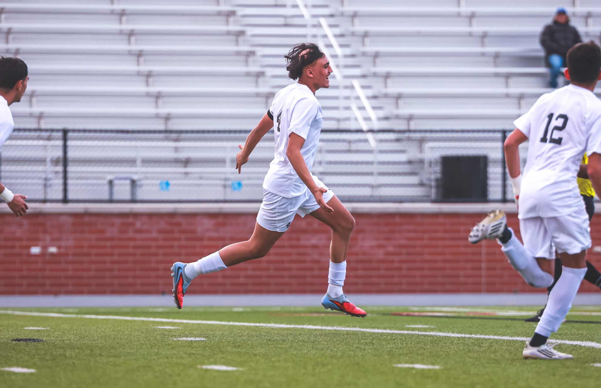 Isai Rivero 02 | Press Pass Sports