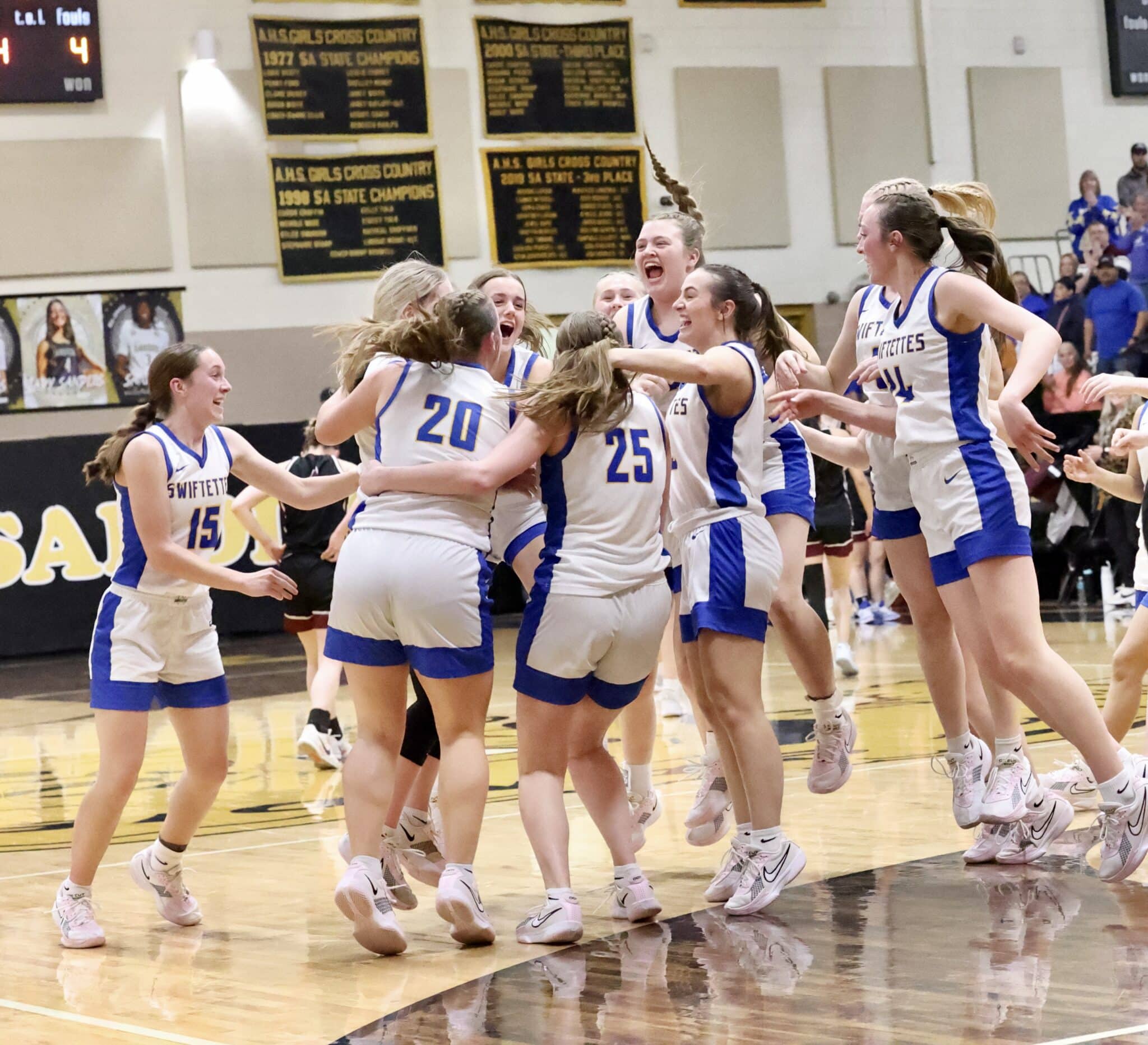 Nazareth starts strong on the way to topping Texline in Region I-1A Division II championship